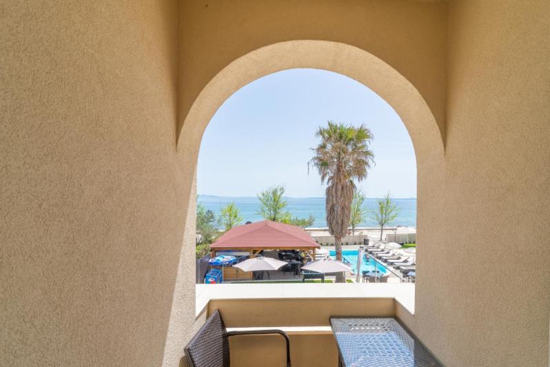Riviera Resort Вир Экстерьер фото